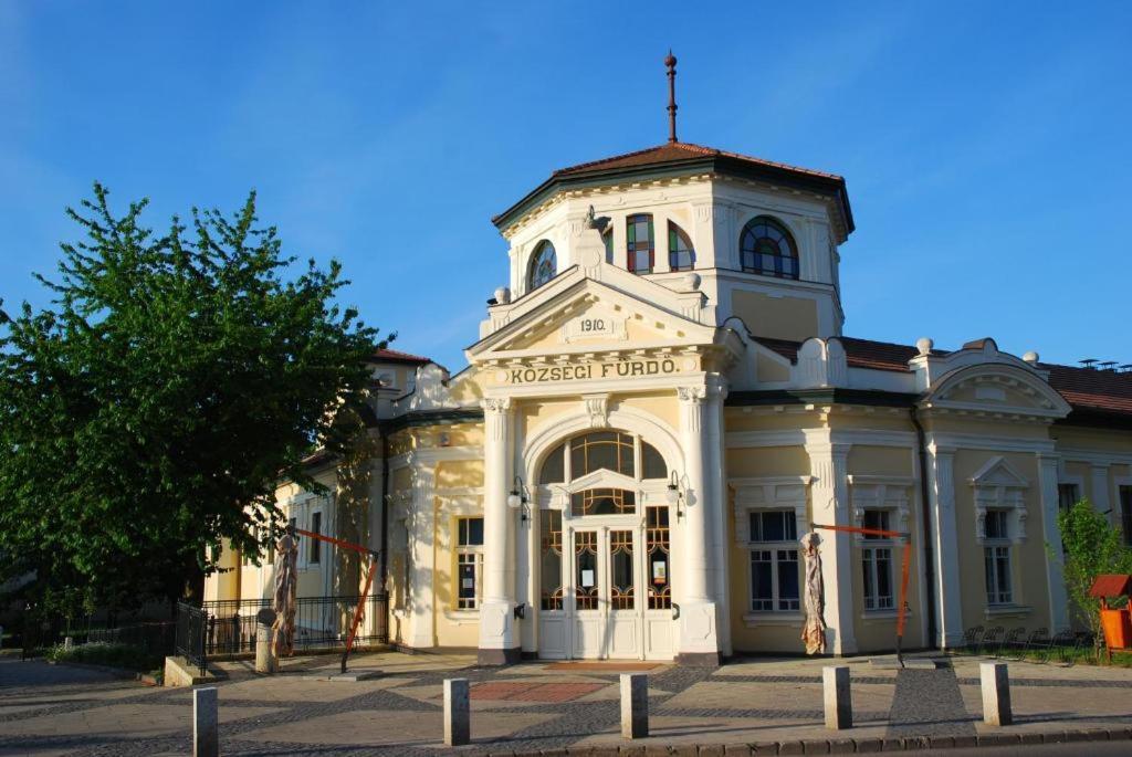 Villapark House Szerencs Esterno foto