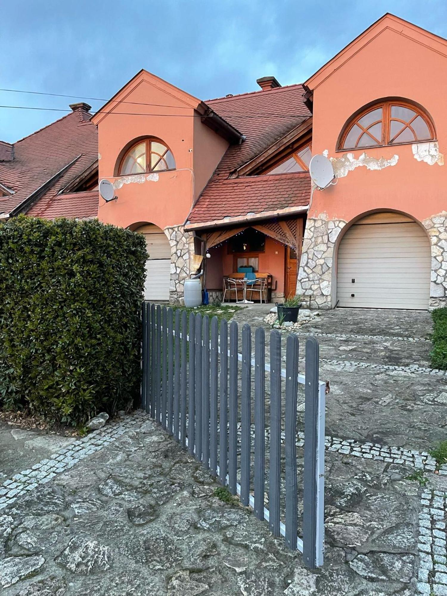 Villapark House Szerencs Esterno foto